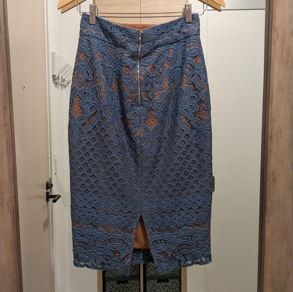 Ministry of Style Blue Tan Lace Pencil Skirt - Picture 2 of 4